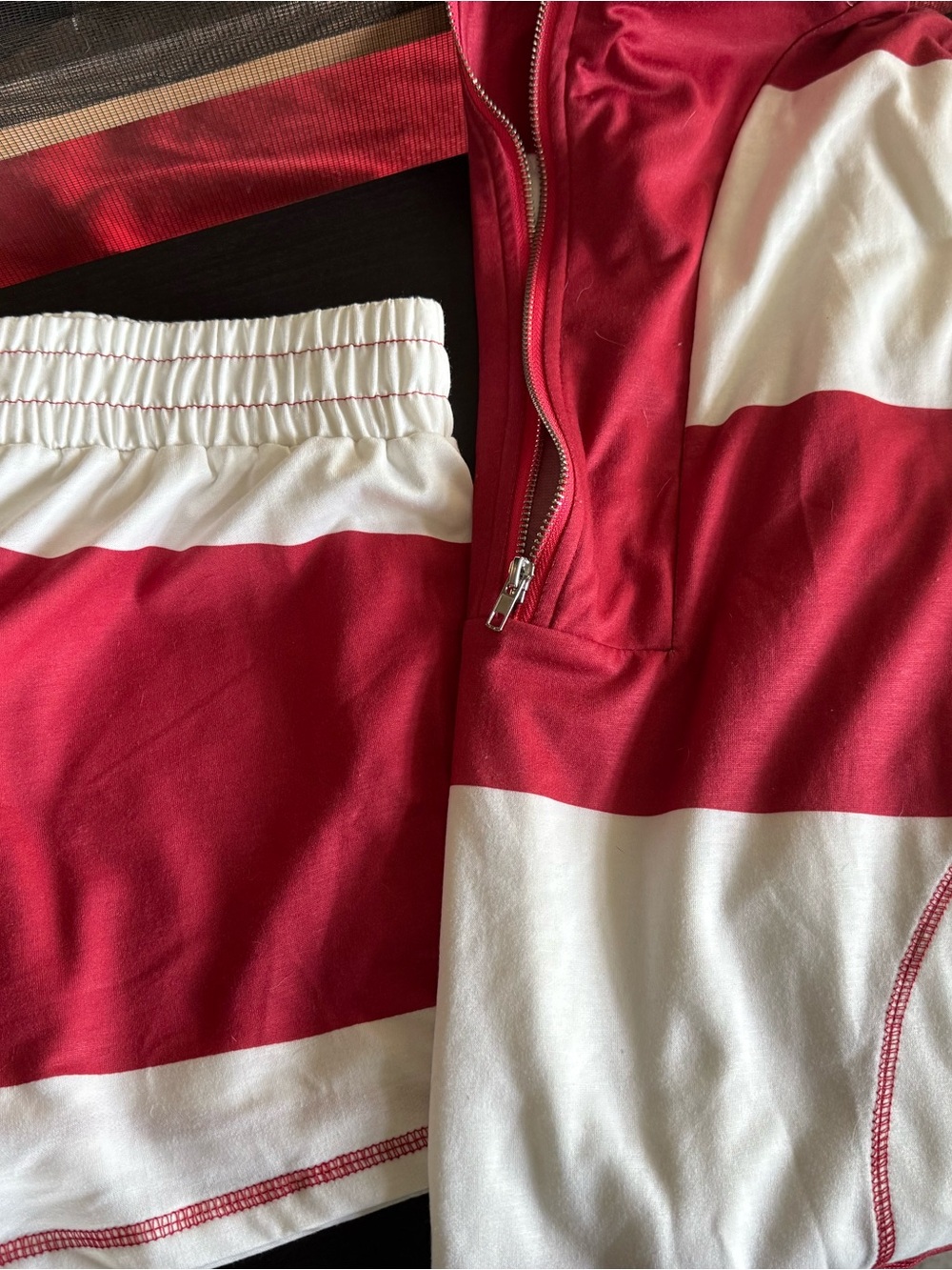 Gorgeous Color Block Set - Picture 2 of 2